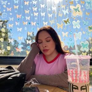 Meet your Posher, Daniela